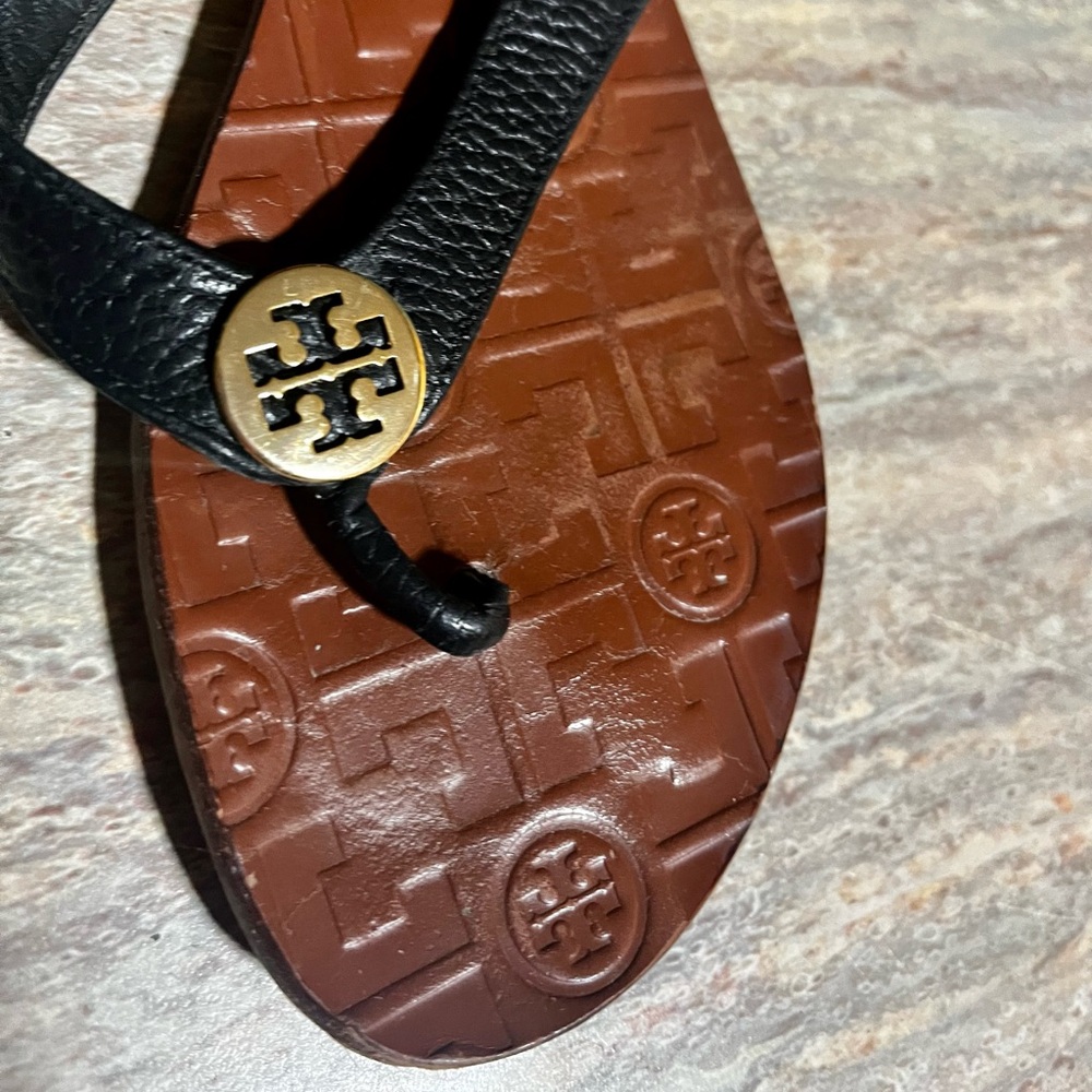 Tory Burch Black Leather Thong Sandals with Gold Accent - Picture 6 of 16
